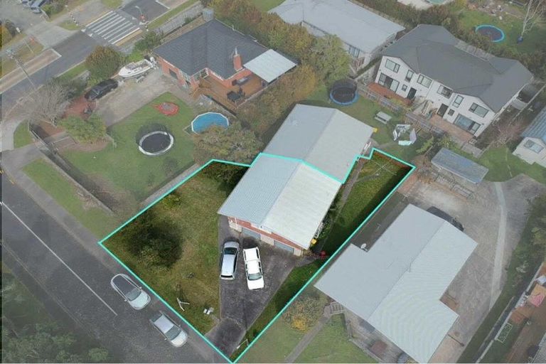 Photo of property in 1/4 Illana Place, Ranui, Auckland, 0612