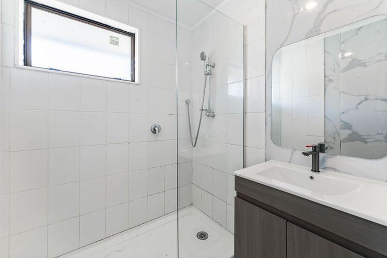 Photo of property in 46 Caravelle Close, Mangere, Auckland, 2022