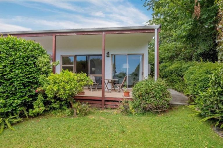 Photo of property in 88 Winara Avenue, Waikanae, 5036