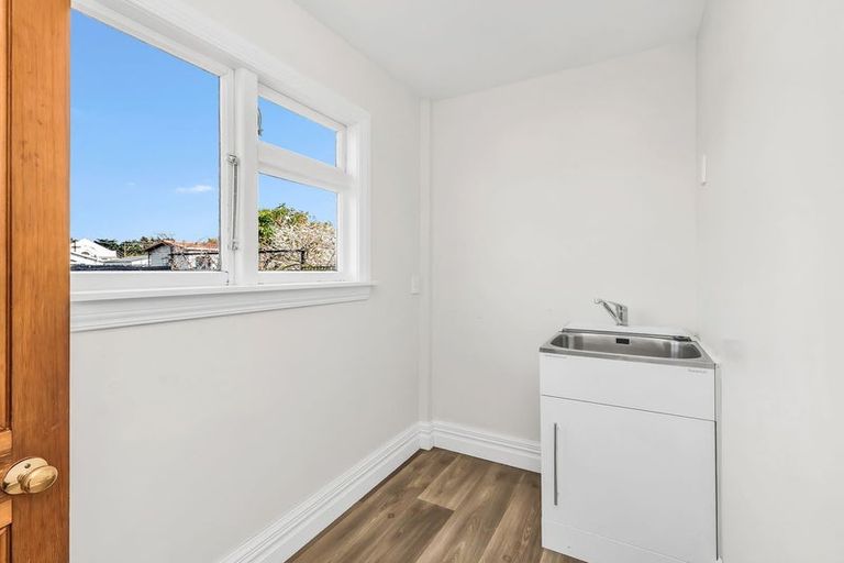 Photo of property in 14 Lee Street, Southbridge, 7602