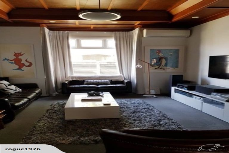 Photo of property in 28 Malvern Road, Morningside, Auckland, 1022