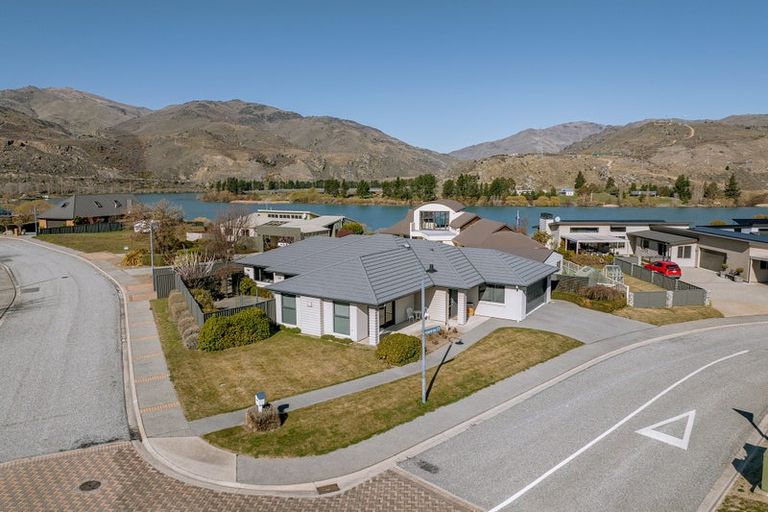 Photo of property in 28 Matthews Crescent, Cromwell, 9310