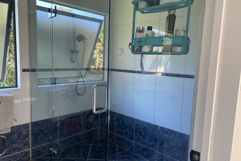 Photo of property in 109-111 Parrs Cross Road, Glen Eden, Auckland, 0612