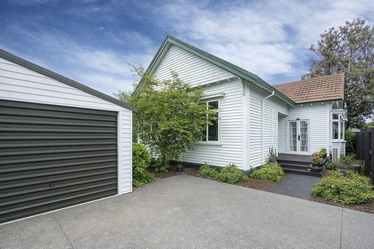 Photo of property in 108 Innes Road, St Albans, Christchurch, 8052