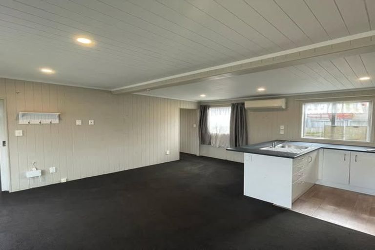 Photo of property in 2 Caserta Place, Clover Park, Auckland, 2023