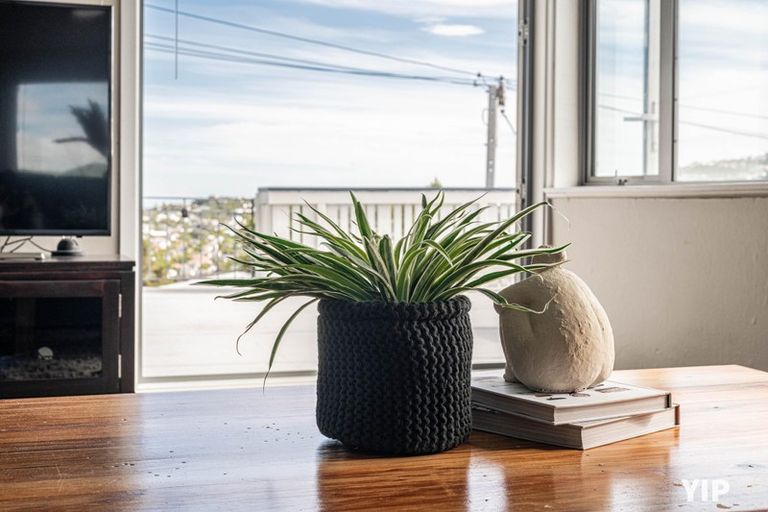 Photo of property in 5 Hallewell Crescent, Johnsonville, Wellington, 6037