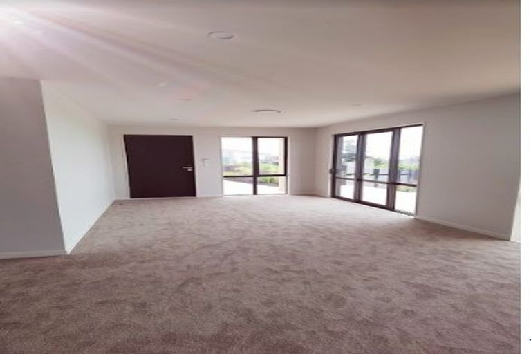 Photo of property in 14 Woodridge Drive, Stanmore Bay, Whangaparaoa, 0932