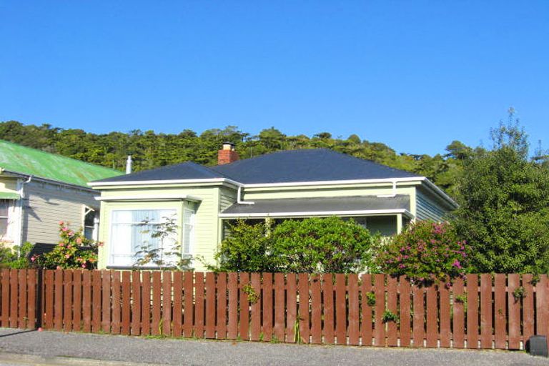 Photo of property in 13 Perotti Street, Greymouth, 7805