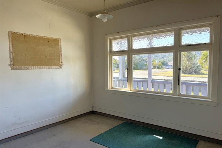 Photo of property in 18 Doyle Street, Blaketown, Greymouth, 7805