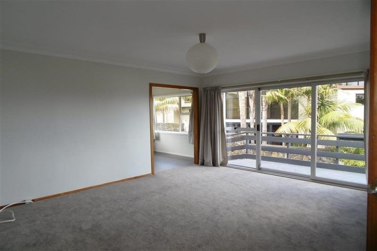 Photo of property in 23 Hyde Road, Rothesay Bay, Auckland, 0630