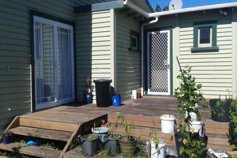 Photo of property in 12 French Street, Moturoa, New Plymouth, 4310