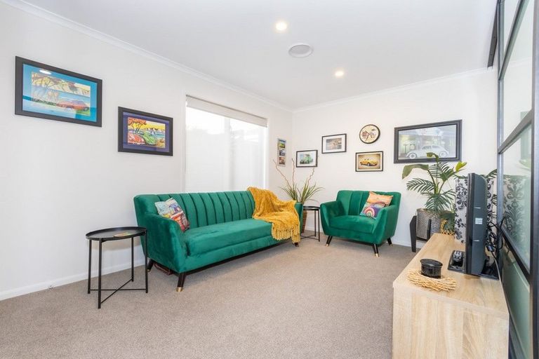 Photo of property in 21 West Hoe Heights, Orewa, 0931