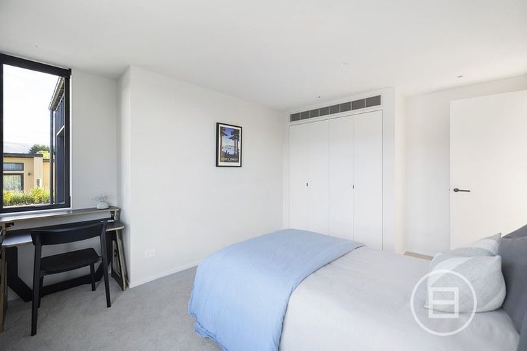 Photo of property in 16 Robrosa Street, Wanaka, 9305