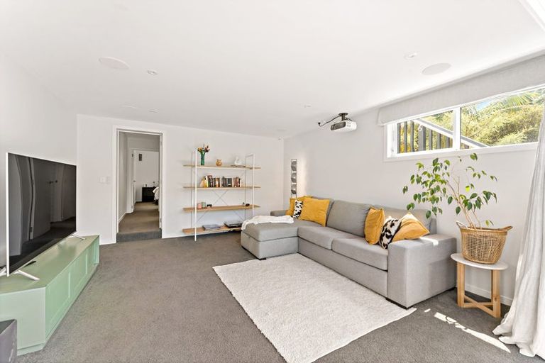 Photo of property in 16 Rewi Street, Torbay, Auckland, 0630