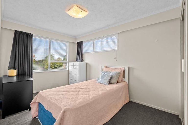 Photo of property in 207 Maidstone Road, Avonhead, Christchurch, 8042