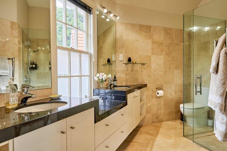 Photo of property in 60 Cheviot Road, Lowry Bay, Lower Hutt, 5013