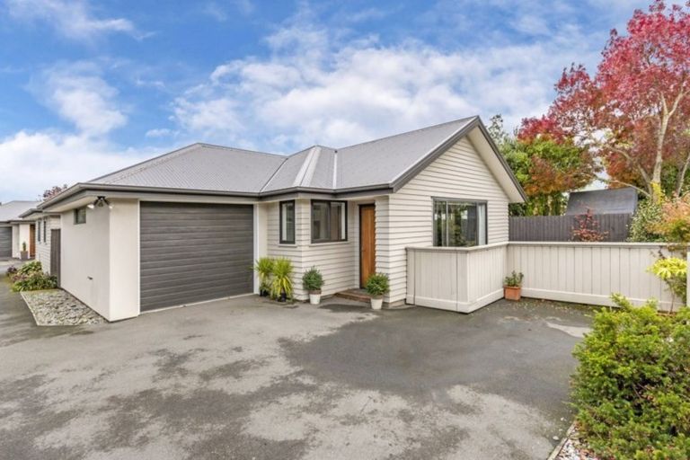 Photo of property in 109a Memorial Avenue, Burnside, Christchurch, 8053