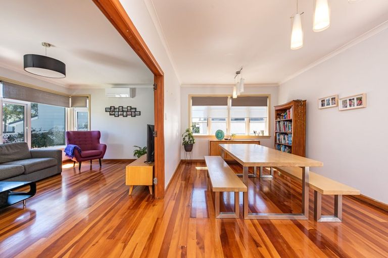 Photo of property in 18 Coates Street, Tawa, Wellington, 5028