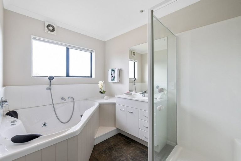 Photo of property in 2 Central Park, Paraparaumu Beach, Paraparaumu, 5032