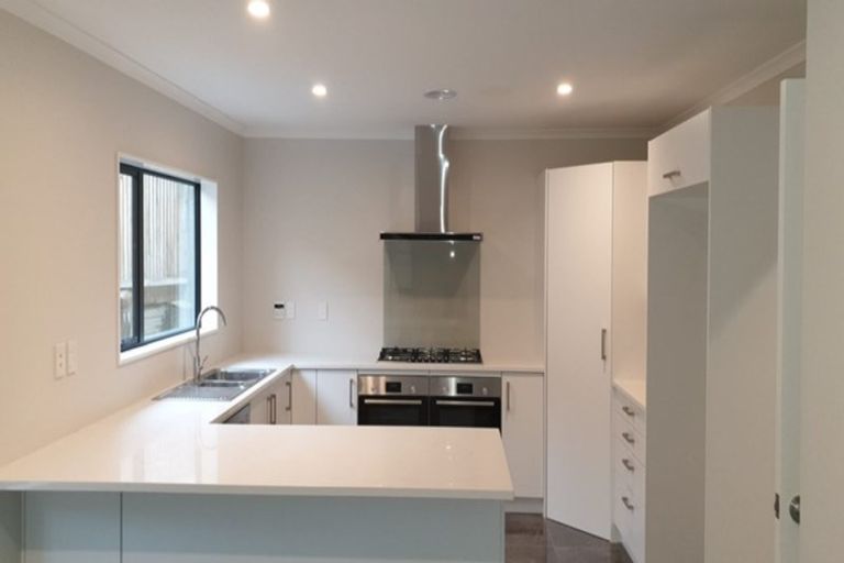 Photo of property in 13 Gifford Grove, Churton Park, Wellington, 6037