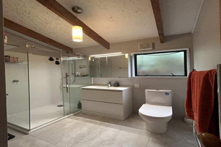 Photo of property in 63 Makara Road, Karori, Wellington, 6012