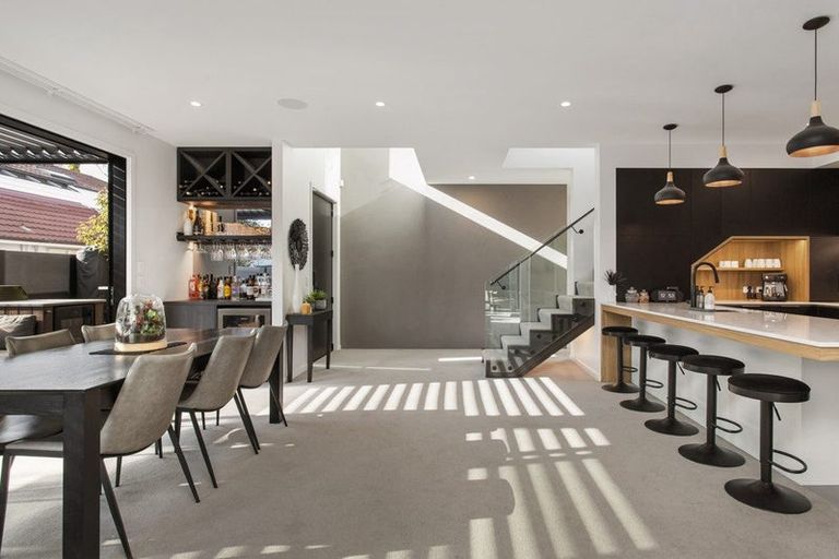 Photo of property in 122a Clyde Road, Ilam, Christchurch, 8041