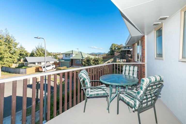 Photo of property in 33 Antrim Place, Nawton, Hamilton, 3200