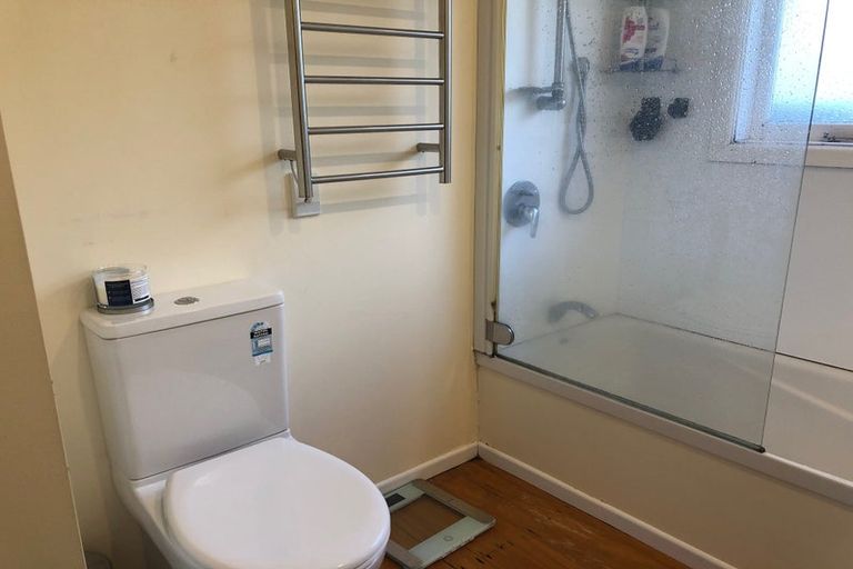 Photo of property in 7-8 Amberley Grove, Hutt Central, Lower Hutt, 5010