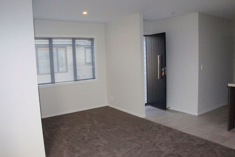 Photo of property in 15 Raymond Grace Avenue, Huapai, Kumeu, 0810