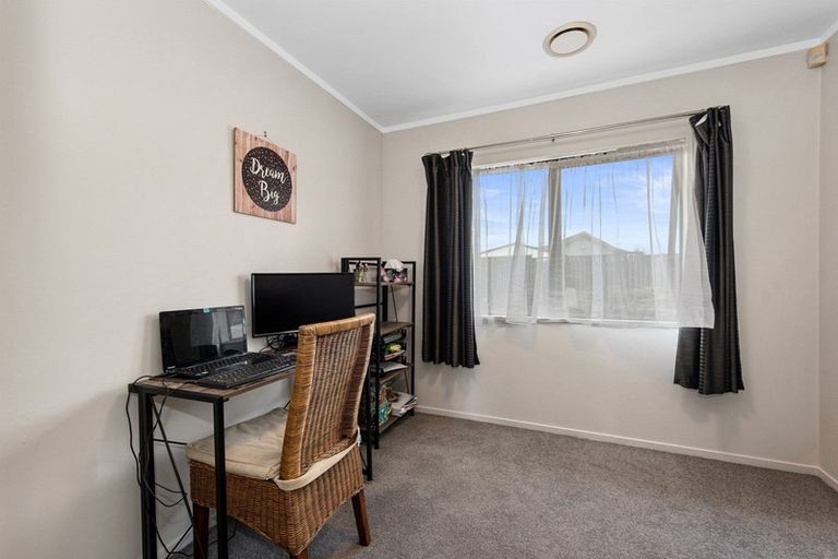 Photo of property in 18 Halyard Close, Flagstaff, Hamilton, 3210