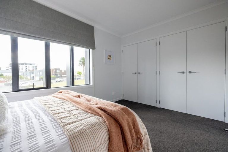 Photo of property in 10 Alexander Willis Crescent, Hobsonville, Auckland, 0616