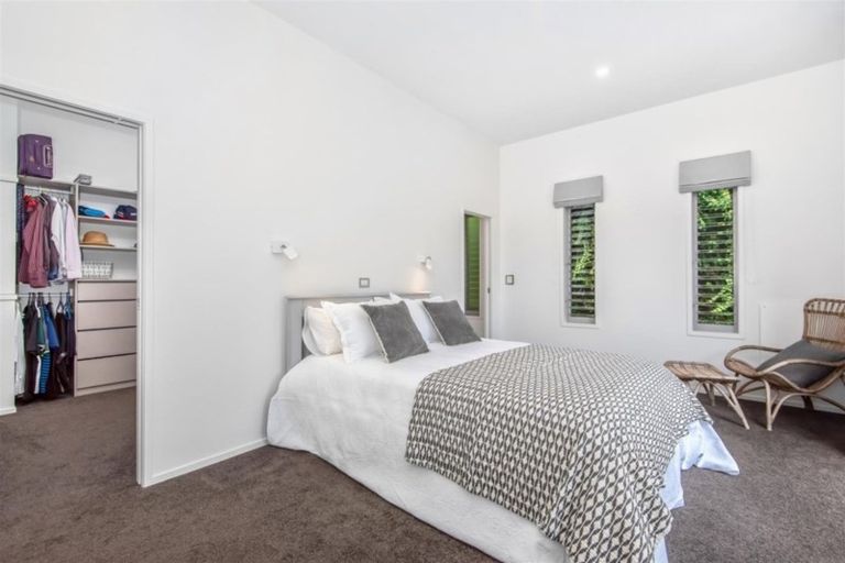 Photo of property in 98 Clovelly Road, Bucklands Beach, Auckland, 2012