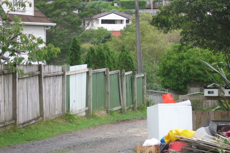 Photo of property in 80 Atkinson Road, Titirangi, Auckland, 0604