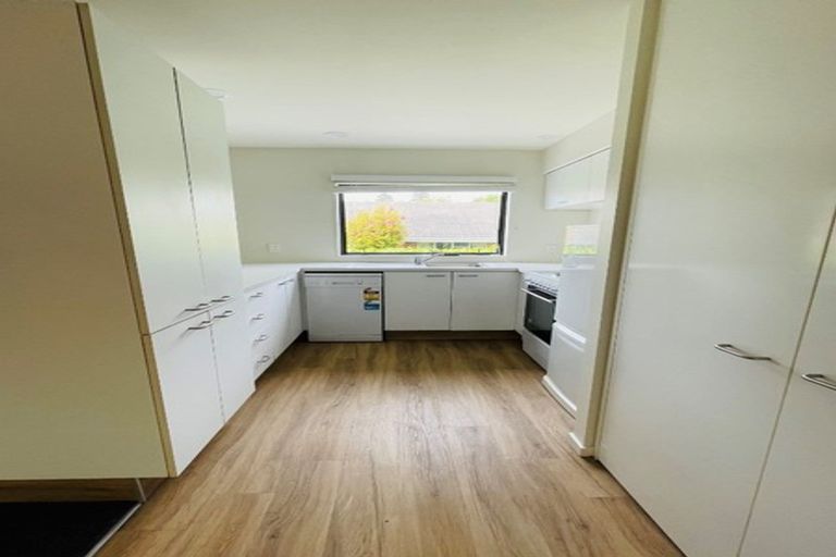 Photo of property in 2/21 Hewitts Road, Merivale, Christchurch, 8014