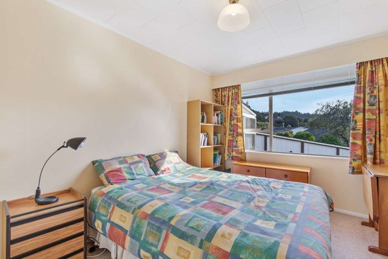 Photo of property in 2/57 Sunbrae Drive, Silverstream, Upper Hutt, 5019