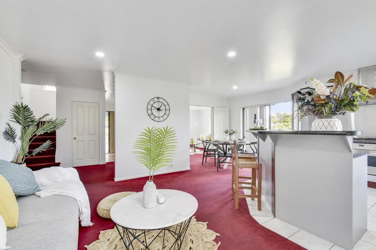 Photo of property in 1 Samara Place, Clendon Park, Auckland, 2103