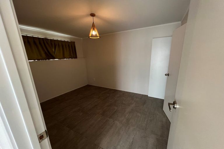 Photo of property in 3 Kerria Place, Sunnynook, Auckland, 0620