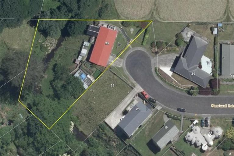 Photo of property in 25 Chartwell Drive, Eltham, 4322