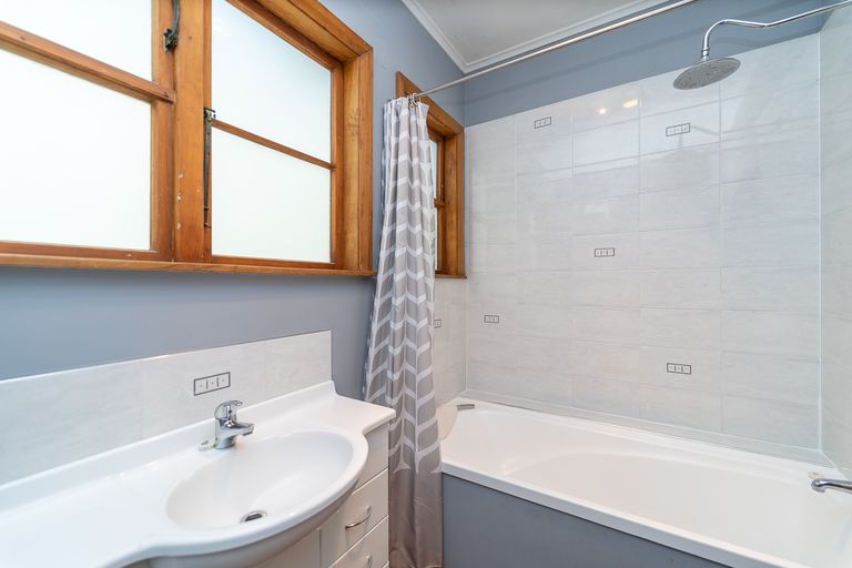 Photo of property in 14 Kenward Crescent, Featherston, 5710