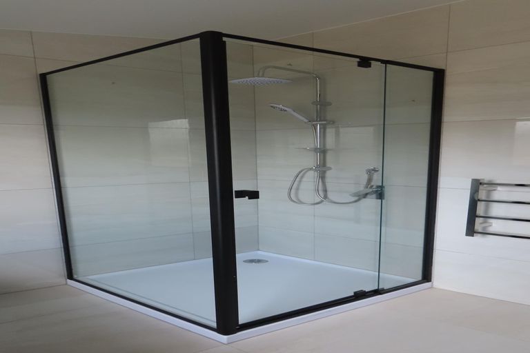 Photo of property in 77 Chichester Drive, Rosehill, Papakura, 2113