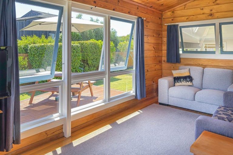 Photo of property in 11 Hahei Beach Road, Hahei, Whitianga, 3591