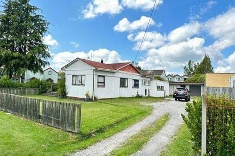 Photo of property in 64 Tarewa Road, Rotorua, 3010