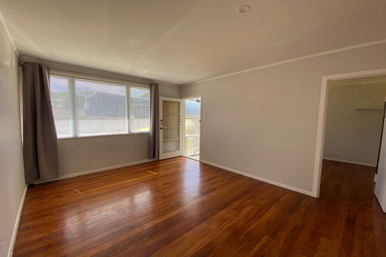 Photo of property in 2/49 Miro Street, New Lynn, Auckland, 0600