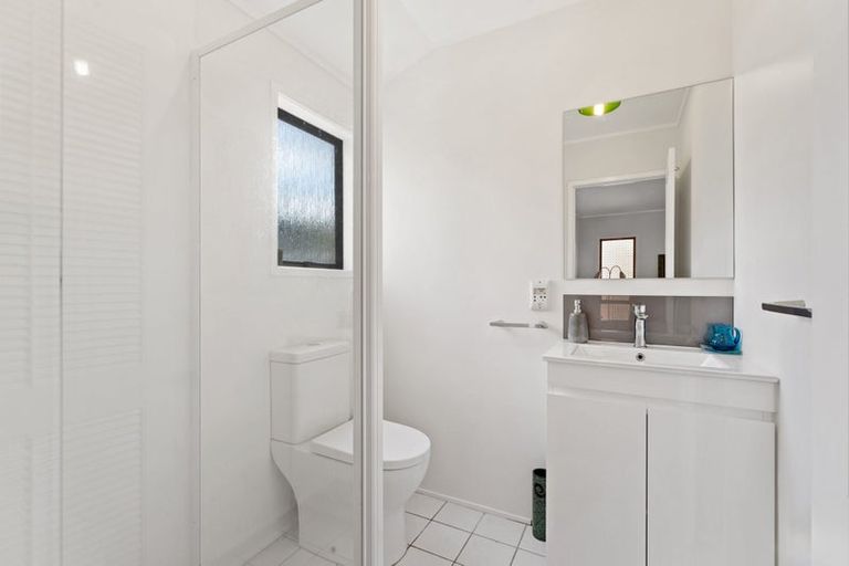 Photo of property in 12 Cooper Road, Stanmore Bay, Whangaparaoa, 0932