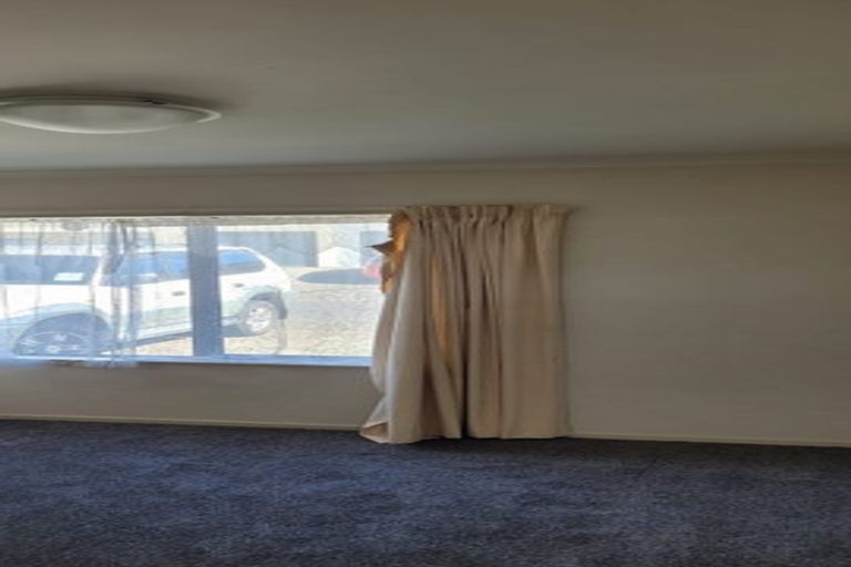 Photo of property in 3b Charlenne Close, Ranui, Auckland, 0612