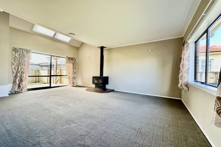 Photo of property in 10 Nicholson Avenue, Papatoetoe, Auckland, 2025