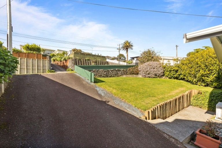 Photo of property in 110 Pioneer Road, Moturoa, New Plymouth, 4310