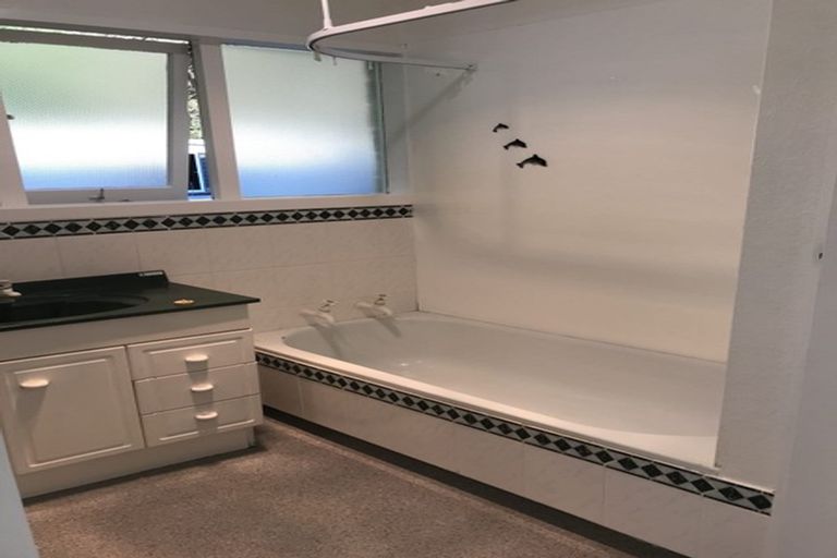 Photo of property in 9b Albert Street, Pukekohe, 2120