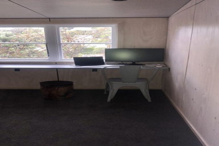 Photo of property in 14 Leveson Street, Strathmore Park, Wellington, 6022