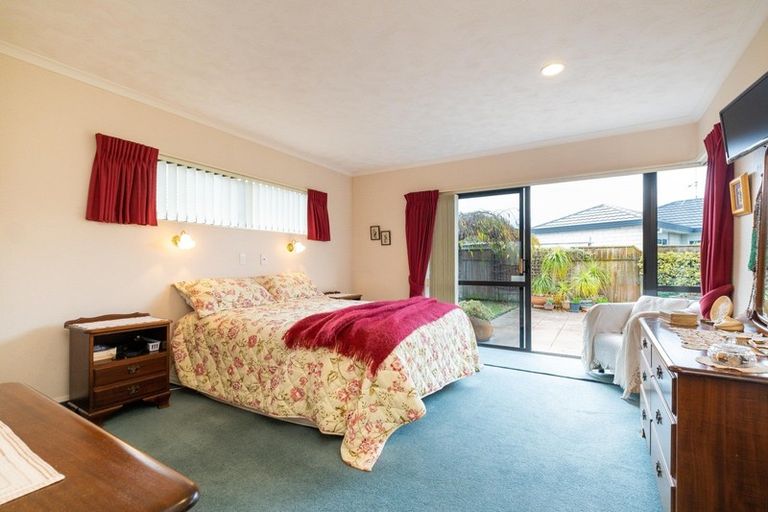 Photo of property in 14 Belgrave Place, Taradale, Napier, 4112